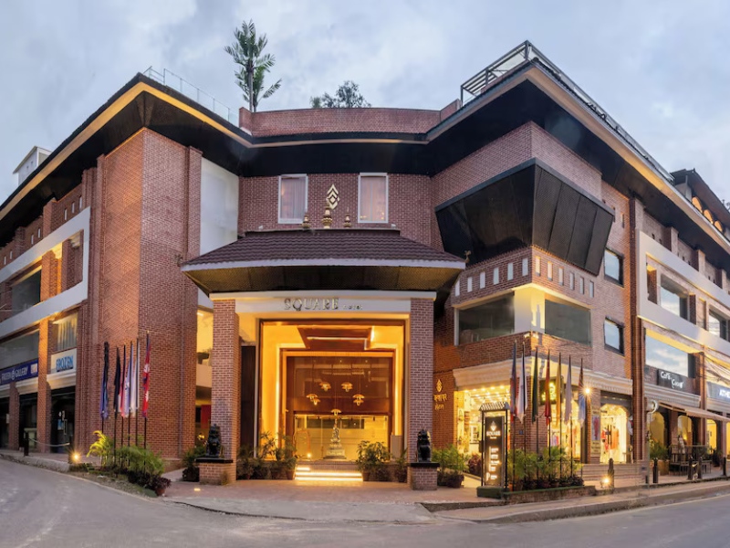 Square Hotel